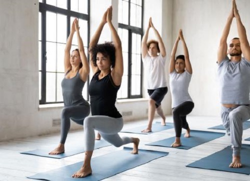 clases de yoga como parte de una vida vegana